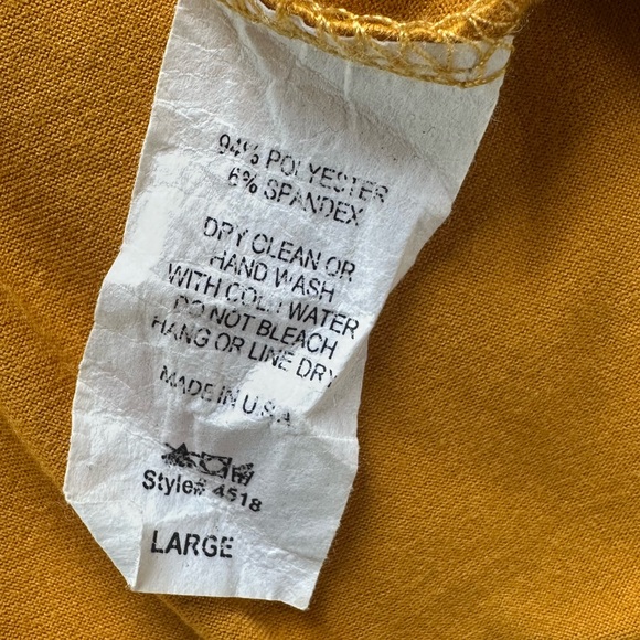 Entro Golden Sleeveless Tank Top - Picture 4 of 5